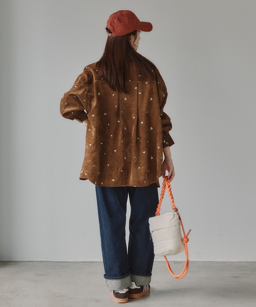210nouve（トゥージュヌーブ）の「コーデュロイ 花柄 刺繍 ビッグ シャツ ジャケット（シャツ/ブラウス・レディース・ブラウン/アイボリー・FREE）」の12枚目の写真