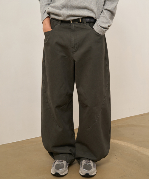 TOFFEE(トフィー)の「CURB ダートチノパンツ (CHARCOAL)(その他パンツ・メンズ・その他・SMALL/MEDIUM/LARGE/X-LARGE)」の1枚目の写真