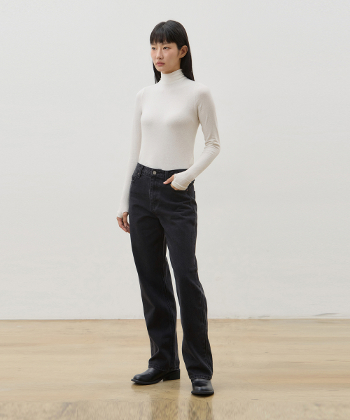 RYUL+WAI（リュルアンドワイ）の「デニム ロング ストレートfitパンツ ブラック F6（デニムパンツ・レディース・その他・SMALL/MEDIUM）」の2枚目の写真