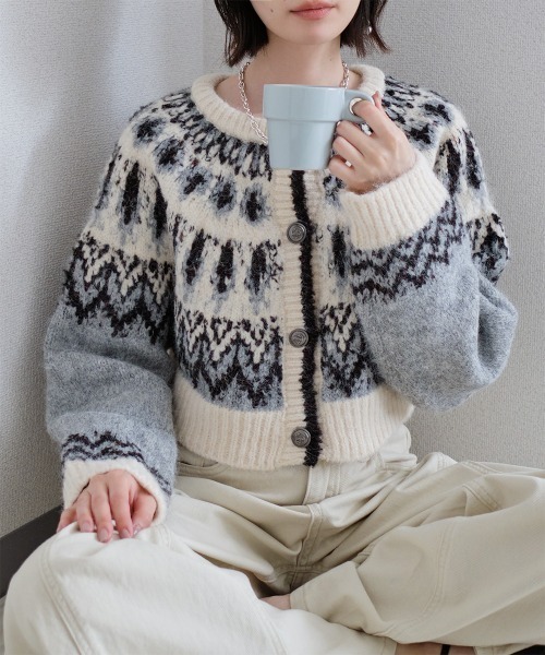 Rejoule（リジュール）の「バイカラー ノルディック柄ショートニットカーデ（カーディガン/ボレロ・レディース・ブラック/パープル/グリーン・FREE）」の17枚目の写真