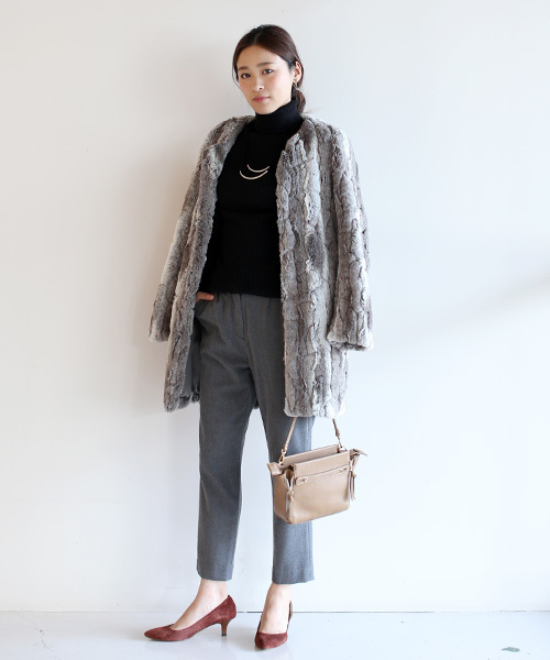 Bou Jeloud（ブージュルード）の「フェイクラビットファーコート 