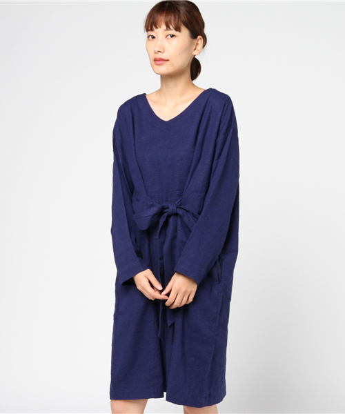 LBC（エルビーシー）の「リネンレーヨンフロントリボンワンピース                  （ワンピース・レディース・ブラック/ブルー/ブラウン・MEDIUM/LARGE）」の3枚目の写真