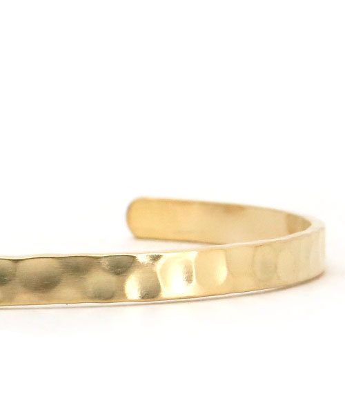 colleca la(コレカラ)の「槌目の細バングル(バングル/リストバンド・レディース・シルバー/ゴールド・FREE)」の6枚目の写真
