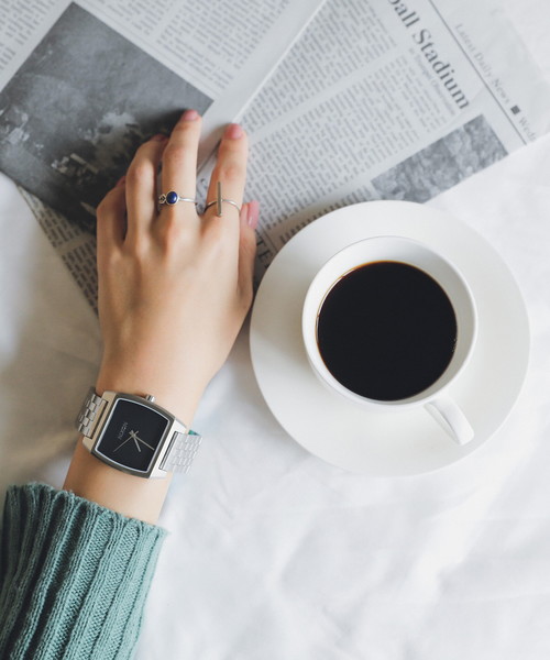 NIXON（ニクソン）の「THE TIME TRACKER（アナログ腕時計・メンズ・ブラック/ブラック×ホワイト/シルバー/ゴールド/ブラック×ゴールド・FREE/ONE SIZE）」の7枚目の写真