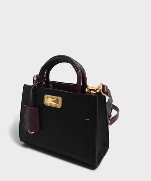 CHARLES & KEITH(チャールズ & キース)の「クラシックストラクチャーバッグ / CLASSIC STRUCTURED BAG(トートバッグ・レディース・ブラック/ライトピンク・S)」の4枚目の写真