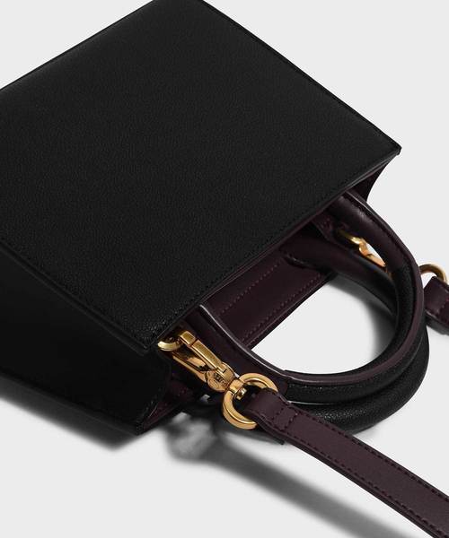 CHARLES & KEITH(チャールズ & キース)の「クラシックストラクチャーバッグ / CLASSIC STRUCTURED BAG(トートバッグ・レディース・ブラック/ライトピンク・S)」の5枚目の写真