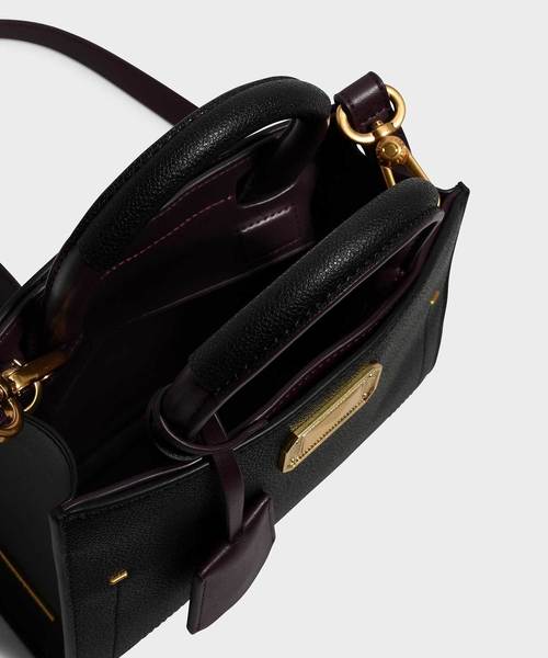 CHARLES & KEITH(チャールズ & キース)の「クラシックストラクチャーバッグ / CLASSIC STRUCTURED BAG(トートバッグ・レディース・ブラック/ライトピンク・S)」の6枚目の写真
