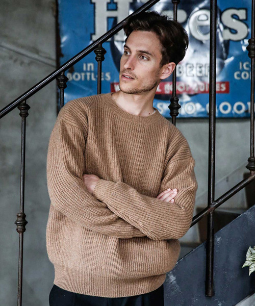 MR.OLIVE(ミスターオリーブ)の「LAMB WOOL 5G KNIT / BIG SILHOUTTE AZE SWEATER(ニット/セーター・メンズ・ブラック/グレー/ベージュ/ネイビー・SMALL/MEDIUM/LARGE)」の4枚目の写真