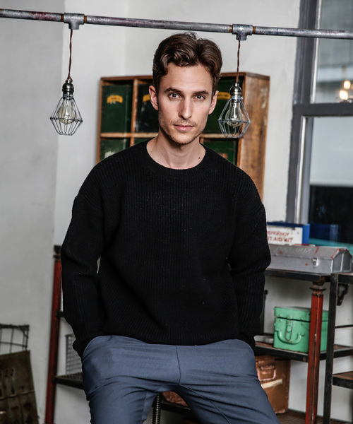 MR.OLIVE(ミスターオリーブ)の「LAMB WOOL 5G KNIT / BIG SILHOUTTE AZE SWEATER(ニット/セーター・メンズ・ブラック/グレー/ベージュ/ネイビー・SMALL/MEDIUM/LARGE)」の12枚目の写真