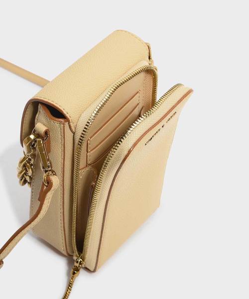 CHARLES & KEITH(チャールズ & キース)の「ロボットディテールプッシュロックバッグ / Robot Detail Push-Lock Bag(ショルダーバッグ・レディース・ブラック/ベージュ/サックスブルー/マルーン・S)」の13枚目の写真