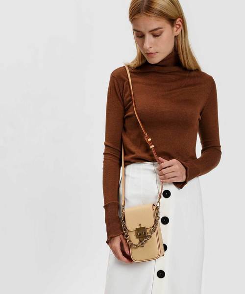 CHARLES & KEITH(チャールズ & キース)の「ロボットディテールプッシュロックバッグ / Robot Detail Push-Lock Bag(ショルダーバッグ・レディース・ブラック/ベージュ/サックスブルー/マルーン・S)」の14枚目の写真