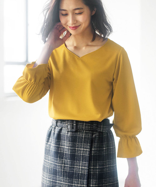 GeeRA(ジーラ)の「ハートネック厚地カットソーブラウス(Tシャツ/カットソー・レディース・ピンク/マスタード/ライトグレー/ネイビー/ブラック・SMALL/MEDIUM/LARGE/X-LARGE)」の4枚目の写真