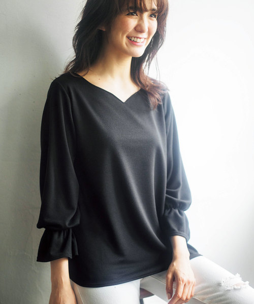 GeeRA(ジーラ)の「ハートネック厚地カットソーブラウス(Tシャツ/カットソー・レディース・ピンク/マスタード/ライトグレー/ネイビー/ブラック・SMALL/MEDIUM/LARGE/X-LARGE)」の2枚目の写真