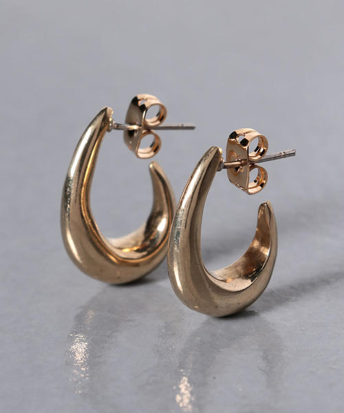 UNITED ARROWS(ユナイテッドアローズ)の「<SOKO(ソコ)>MEZI ミニフープ ピアス(ピアス(両耳用)・レディース・ゴールド・FREE)」の1枚目の写真