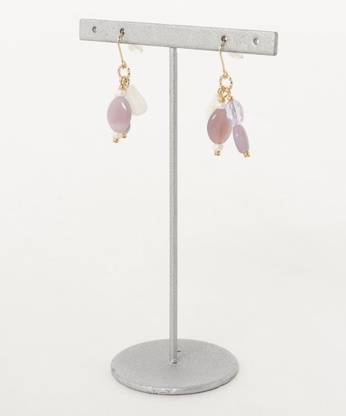 tone（トーン）の「【tschuss(チュース)】マザーオブパール＆チェコビーズのピアス（ピアス（両耳用）・レディース・ホワイト/ピンク/ブルー/ラベンダー・FREE）」の4枚目の写真