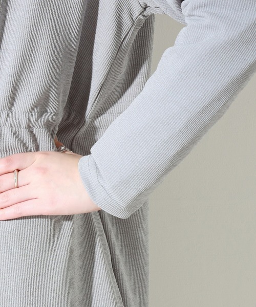 MARLENE JOBERT(マルレーヌ ジョベル)の「リブウエストドロストトッパー(カーディガン/ボレロ・レディース・ベージュ/オフホワイト/ネイビー/ライトカーキ/杢グレー・M/L)」の22枚目の写真