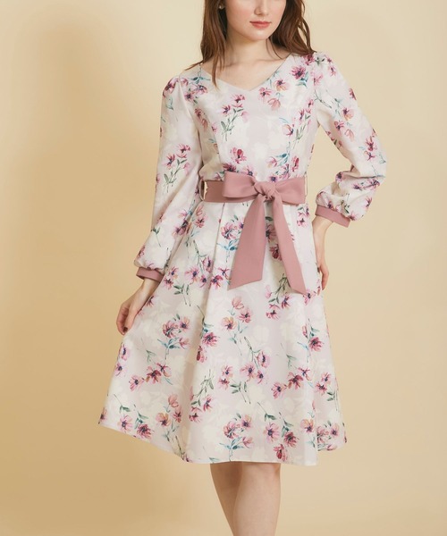 ウエストりぼん付き配色フラワープリントワンピース ワンピース Tocco Tocco Closet トッコ ワンピース クローゼット のファッション