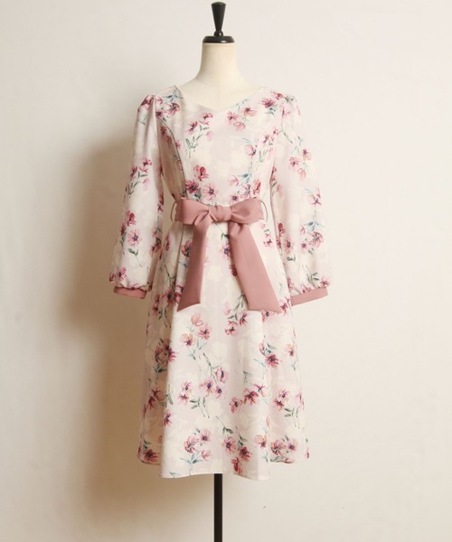 tocco closet（トッコ　クローゼット）の「ウエストりぼん付き配色フラワープリントワンピース（ワンピース・レディース・ピンク/ブルー・M）」の16枚目の写真