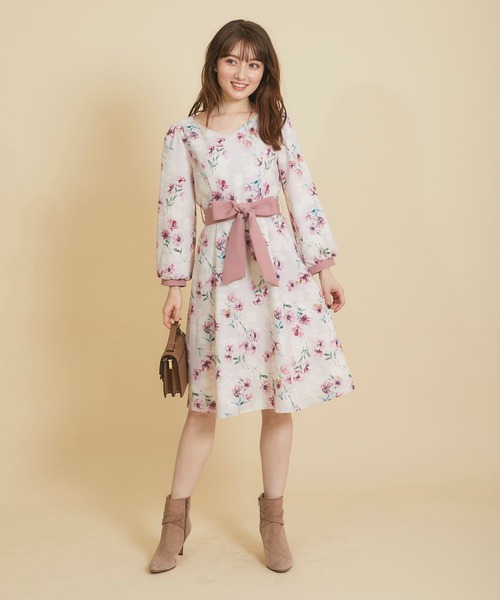 tocco closet（トッコ　クローゼット）の「ウエストりぼん付き配色フラワープリントワンピース（ワンピース・レディース・ピンク/ブルー・M）」の6枚目の写真