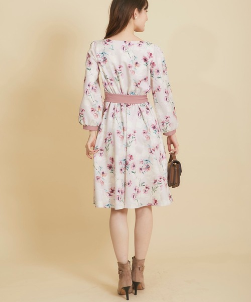 tocco closet（トッコ　クローゼット）の「ウエストりぼん付き配色フラワープリントワンピース（ワンピース・レディース・ピンク/ブルー・M）」の8枚目の写真