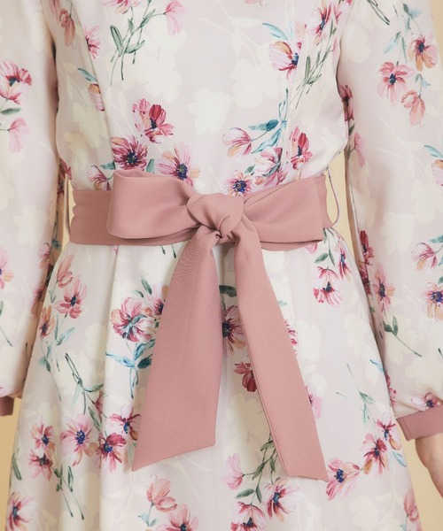 tocco closet（トッコ　クローゼット）の「ウエストりぼん付き配色フラワープリントワンピース（ワンピース・レディース・ピンク/ブルー・M）」の10枚目の写真