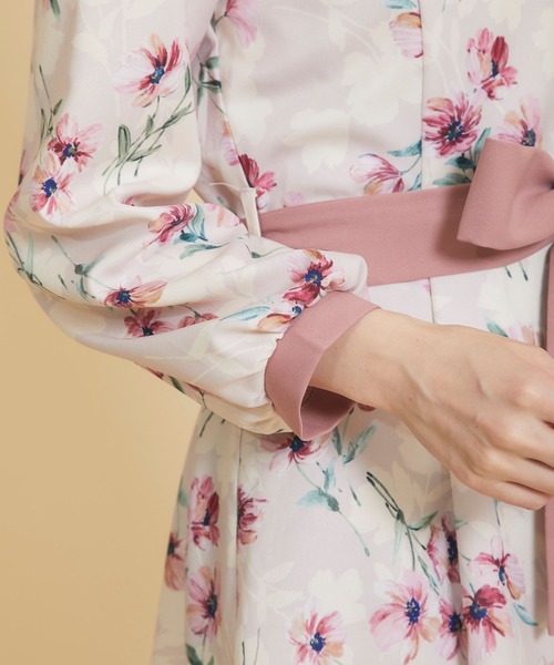 tocco closet（トッコ　クローゼット）の「ウエストりぼん付き配色フラワープリントワンピース（ワンピース・レディース・ピンク/ブルー・M）」の12枚目の写真