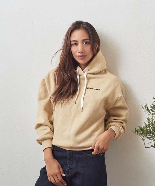 Champion(チャンピオン)の「CHAMPION NEP P/O HOODED SWEAT SHIRT(チャンピオン プルオーバーフーデッドスウェットシャツ)(パーカー・レディース・ブラック/オリーブ/ベージュ系その他2/グレー・L/M)」の3枚目の写真