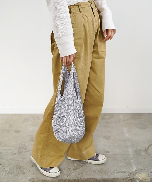 Futier land(フューティアランド)の「絞りエコバッグ(エコバッグ/サブバッグ・レディース・ブラック/ベージュ/グレー/カーキ/ブラック系その他・FREE)」の9枚目の写真