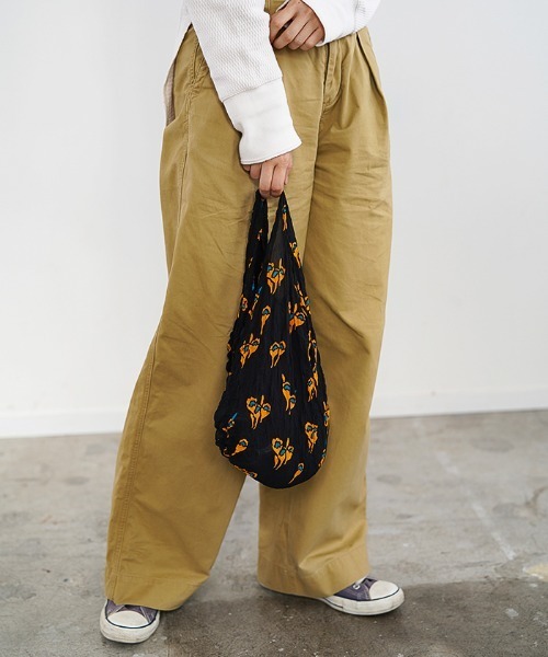 Futier land(フューティアランド)の「絞りエコバッグ(エコバッグ/サブバッグ・レディース・ブラック/ベージュ/グレー/カーキ/ブラック系その他・FREE)」の10枚目の写真