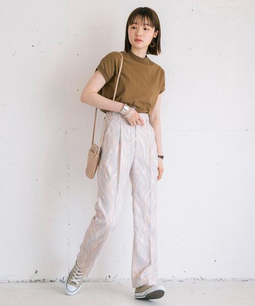 coen（コーエン）の「【WEB限定復刻】リピT・USAコットンハイネックTシャツ#（Tシャツ/カットソー・レディース・ダークブラウン/ケリー/ブラック/ライラック/ライトブルー/ブラウン系その他/ホワイト/マスタード/ダークグレー/ベージュ/コバルトブルー/オリーブ/パープル・FREE）」の20枚目の写真