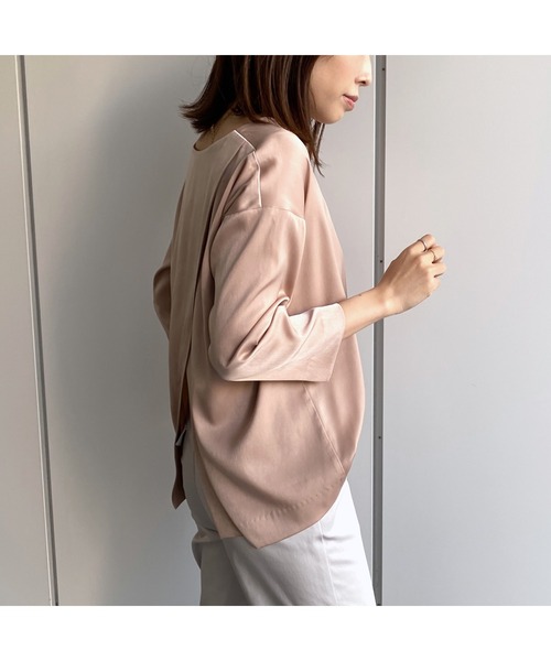 LOUNGEDRESS（ラウンジドレス）の「ネックレス付きブラウス