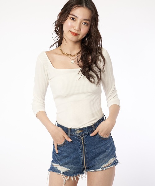 SPIRALGIRL(スパイラルガール)の「バックオープンリブトップス(Tシャツ/カットソー・レディース・ブラック/ベージュ/オフホワイト・FREE)」の15枚目の写真