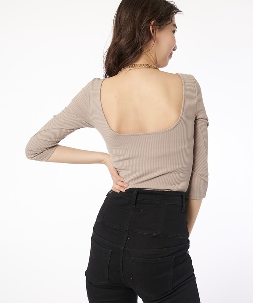 SPIRALGIRL(スパイラルガール)の「バックオープンリブトップス(Tシャツ/カットソー・レディース・ブラック/ベージュ/オフホワイト・FREE)」の19枚目の写真