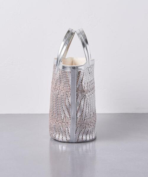 UNITED ARROWS（ユナイテッドアローズ）の「UWCC MTLC ラウンド トートバッグ †◆（トートバッグ・レディース・ゴールド/シルバー・FREE）」の16枚目の写真