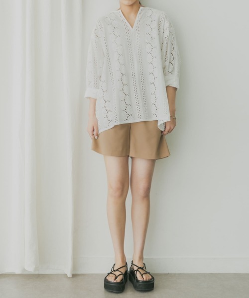 KBF+(ケービーエフプラス)の「KBF+ タックショートパンツ(その他パンツ・レディース・ブラック/ベージュ・ONE)」の4枚目の写真