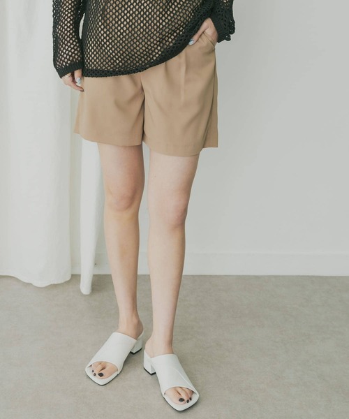 KBF+(ケービーエフプラス)の「KBF+ タックショートパンツ(その他パンツ・レディース・ブラック/ベージュ・ONE)」の6枚目の写真