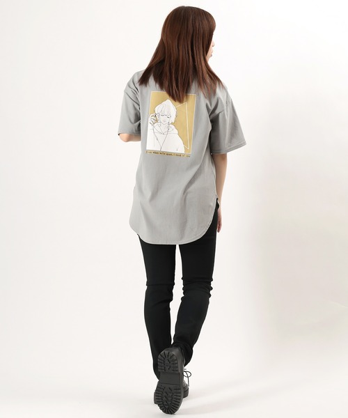 make a ray!(メイク ア レイ!)の「ビッグシルエット ガールイラスト バックプリントTシャツ/ラウンドシルエット/半袖Tシャツ(Tシャツ/カットソー・レディース・ライトグレー/ブラック/オフホワイト・M/L)」の15枚目の写真