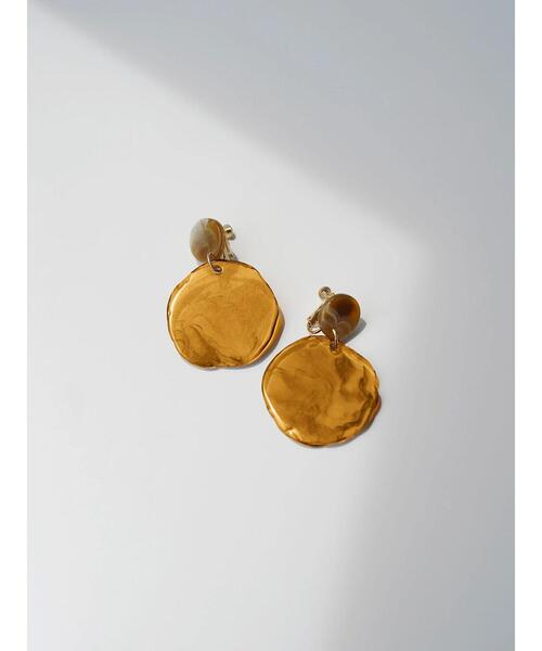 AMERICAN HOLIC(アメリカンホリック)の「ラウンドアクリルイヤリング *(イヤリング・レディース・ブラック/ブラウン/アイボリー・FREE)」の6枚目の写真