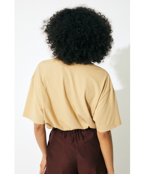 MOUSSY（マウジー）の「HISTORIC AVENUE Tシャツ（Tシャツ/カットソー・レディース・アイボリー/ライトブルー/ライトベージュ/ブラック・FREE）」の10枚目の写真