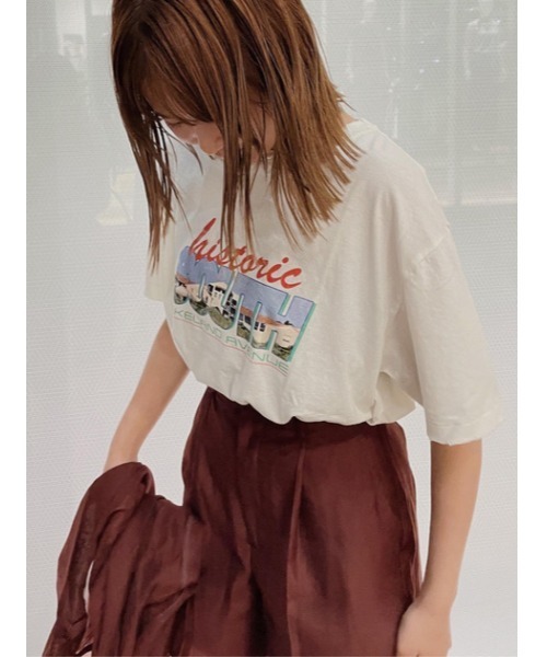 MOUSSY（マウジー）の「HISTORIC AVENUE Tシャツ（Tシャツ/カットソー・レディース・アイボリー/ライトブルー/ライトベージュ/ブラック・FREE）」の18枚目の写真
