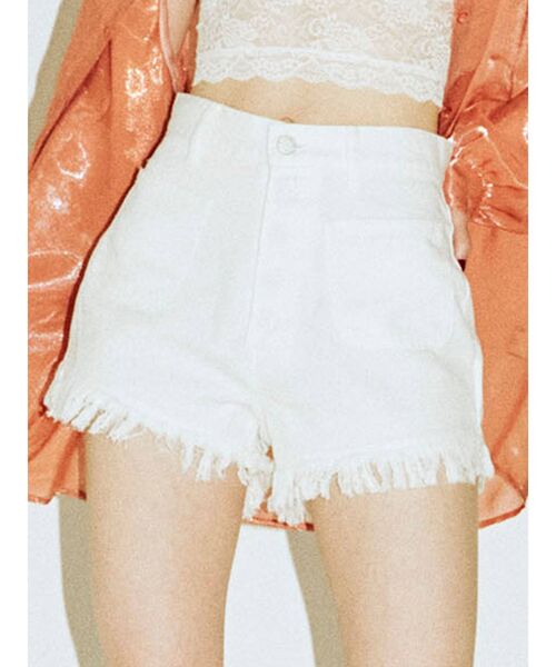 jouetie(ジュエティ)の「フリンジデニムショートパンツ(デニムパンツ・レディース・オフホワイト/ブラック/ライトブルー・LARGE/SMALL/MEDIUM/X-SMALL)」の2枚目の写真