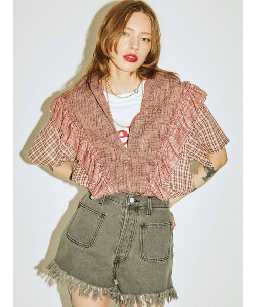 jouetie(ジュエティ)の「フリンジデニムショートパンツ(デニムパンツ・レディース・オフホワイト/ブラック/ライトブルー・LARGE/SMALL/MEDIUM/X-SMALL)」の5枚目の写真