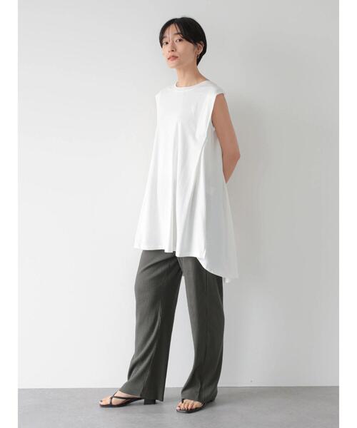 AMERICAN HOLIC(アメリカンホリック)の「フレアカットフレンチスリーブチュニック(Tシャツ/カットソー・レディース・チャコールグレー/ライトイエロー/オフホワイト/サックスブルー/ブルー・L/M)」の7枚目の写真