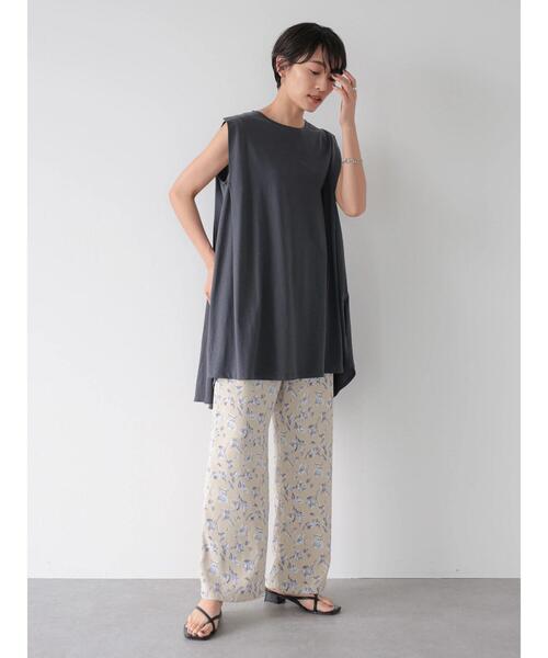 AMERICAN HOLIC(アメリカンホリック)の「フレアカットフレンチスリーブチュニック(Tシャツ/カットソー・レディース・チャコールグレー/ライトイエロー/オフホワイト/サックスブルー/ブルー・L/M)」の13枚目の写真