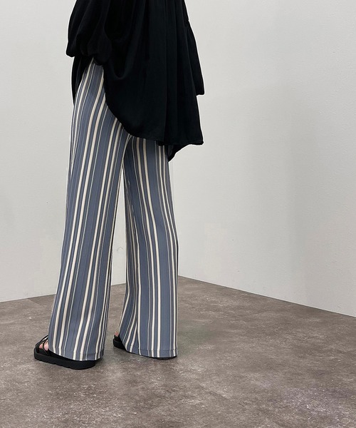 apres jour mignon（アプレジュールミニョン）の「マルチストライプニットパンツ【ZOZOTOWN限定アイテム】（その他パンツ・レディース・ブラック系その他/グリーン系その他3/アイボリー/ブルー系その他・SMALL/X-LARGE/MEDIUM）」の17枚目の写真