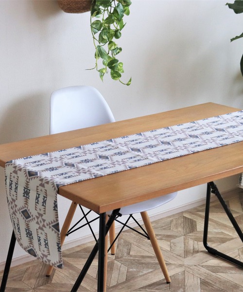 ネイティブ キリム柄 リネンテーブルランナー（ランチョンマット