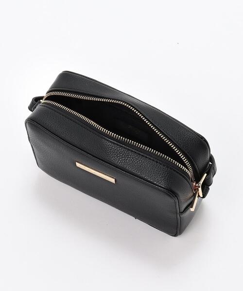 To b. by agnes b.(トゥービーバイアニエスベー)の「WQ85 SAC ポシェット(ショルダーバッグ・レディース・ブラック・UNI)」の3枚目の写真