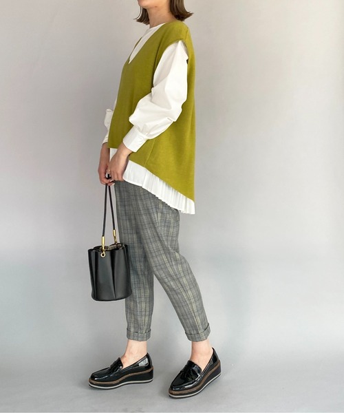 PICCIN（ピッチン）の「ニットベスト付き後ろプリーツブラウス（シャツ/ブラウス・レディース・ブラック/ベージュ/黄緑系・M）」の6枚目の写真