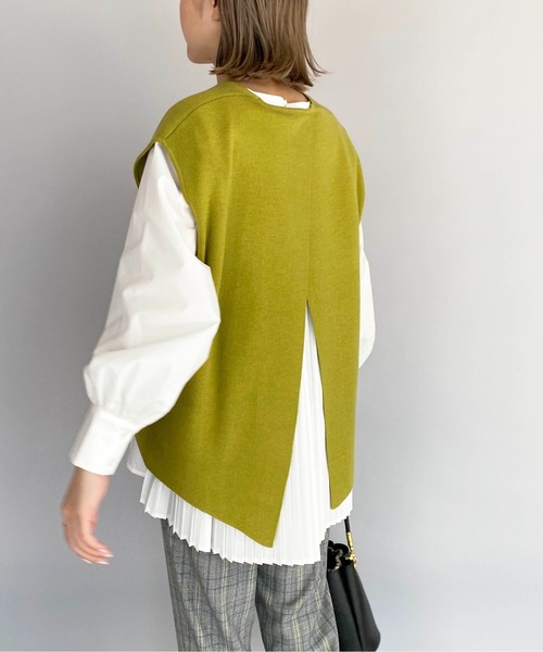 PICCIN（ピッチン）の「ニットベスト付き後ろプリーツブラウス（シャツ/ブラウス・レディース・ブラック/ベージュ/黄緑系・M）」の16枚目の写真
