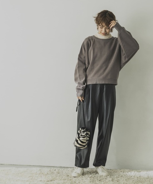 URBAN RESEARCH（アーバンリサーチ）の「製品染めボリュームスリーブプルオーバー（Tシャツ/カットソー・レディース・オフホワイト/ブラウン/グリーン・FREE）」の11枚目の写真